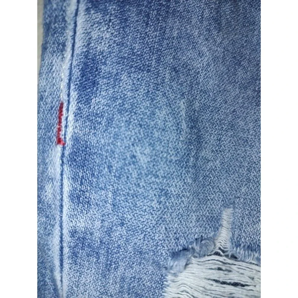 Rare Men's True Religion Huge Red Patch TR Ripped Look Jeans Size 29 RN # 112790